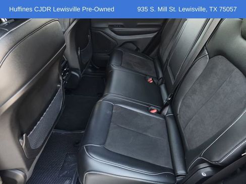 Used 2023 Jeep Grand Cherokee Altitude image 28