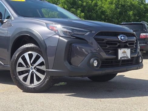 Used 2023 Subaru Outback Premium AWD/4WD image 2