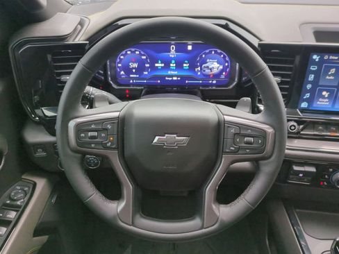 Used 2023 Chevrolet Silverado 1500 ZR2 w/ Technology Package image 24