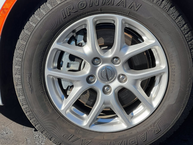 Used 2024 Chrysler Pacifica Touring-L FWD image 8