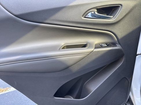 Certified 2023 Chevrolet Equinox Premier image 25