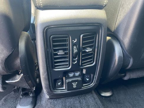 Used 2015 Jeep Grand Cherokee Overland AWD/4WD image 10