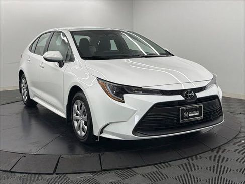 Certified 2026 Toyota Corolla LE FWD image 8