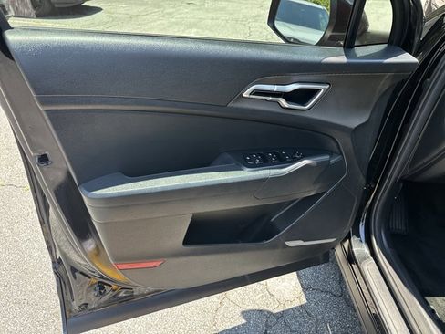 Certified 2023 Kia Sportage LX AWD/4WD image 11