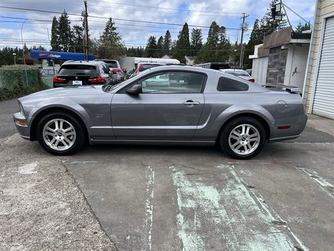 Used 2006 Ford Mustang GT image 2