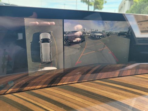 New 2026 Cadillac Escalade ESV Platinum Sport w/ LPO, ONYX Package AWD/4WD image 9