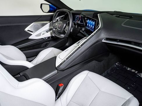 Used 2021 Chevrolet Corvette Stingray Preferred Conv w/ 2LT image 17