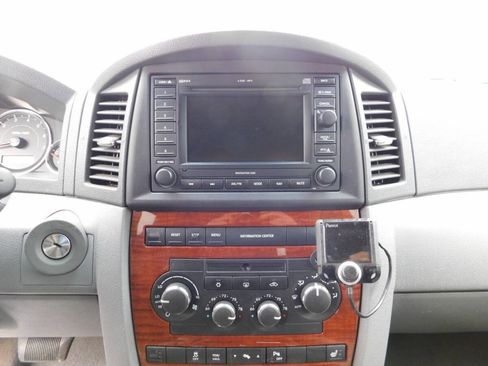 Used 2006 Jeep Grand Cherokee Limited AWD/4WD image 11
