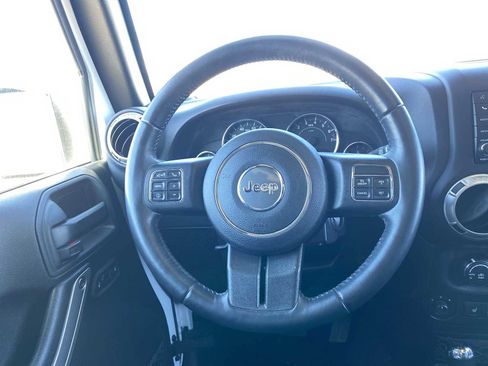 Used 2017 Jeep Wrangler Unlimited Sahara w/ Connectivity Group image 24