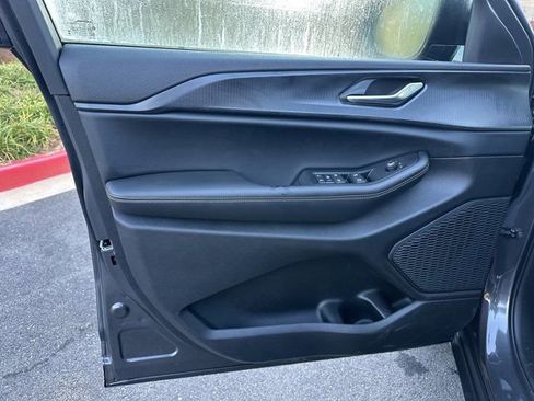 New 2025 Jeep Grand Cherokee L Altitude image 10