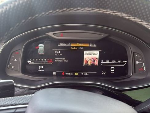 Used 2022 Audi RS Q8 4.0T image 29