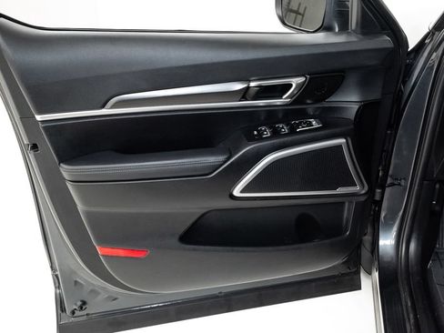 Used 2023 Kia Telluride S FWD image 9