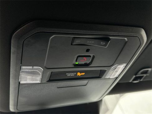 Certified 2025 Toyota Tacoma SR5 image 27