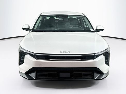 Used 2025 Kia K4 FWD image 2