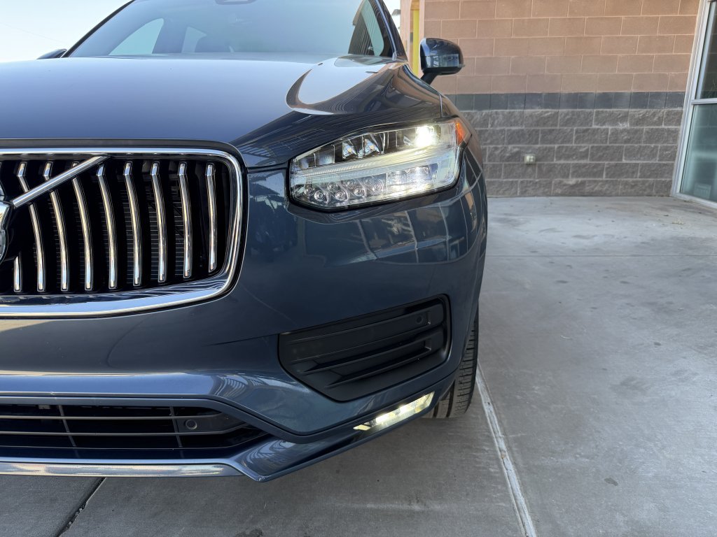 Used 2023 Volvo XC90 B5 Core w/ Protection Package AWD/4WD image 11