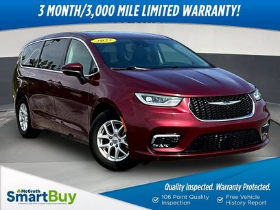 Used 2023 Chrysler Pacifica Touring-L