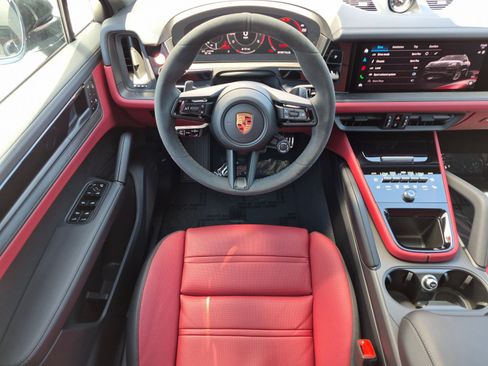 New 2026 Porsche Cayenne GTS AWD/4WD image 4
