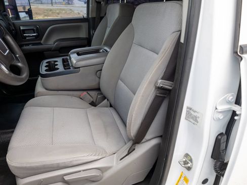 Used 2019 GMC Sierra 2500 2WD Crew Cab image 10