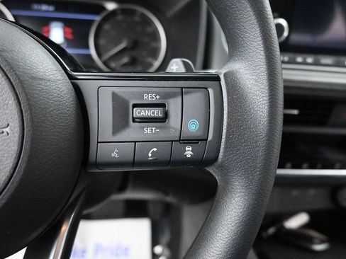 Used 2023 Nissan Rogue SV image 33