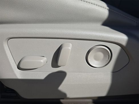 New 2026 GMC Sierra 1500 SLT w/ SLT Premium Package image 28