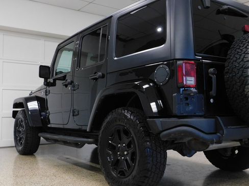 Used 2016 Jeep Wrangler Unlimited Sahara image 75