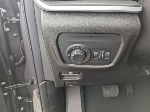 New 2025 Jeep Grand Cherokee Altitude RWD image 20