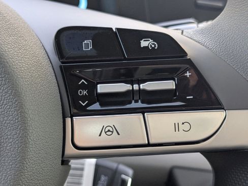 New 2025 Hyundai Elantra SE w/ Cargo Package FWD image 24