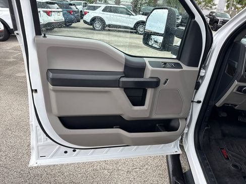 Used 2022 Ford F250 XL w/ Power Equipment Group image 13