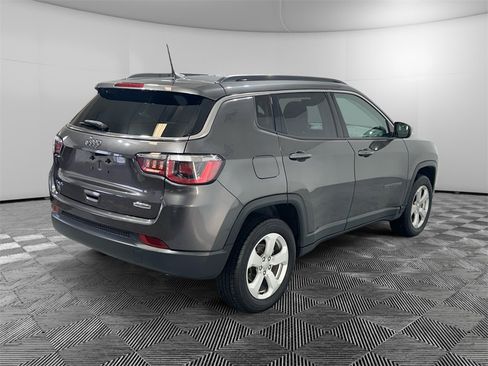 Used 2019 Jeep Compass Latitude w/ Popular Equipment Group image 5