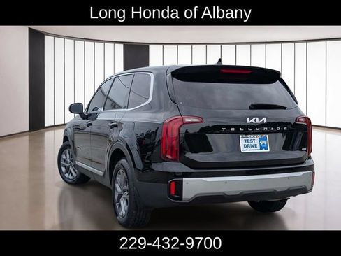 Used 2023 Kia Telluride LX AWD/4WD image 8