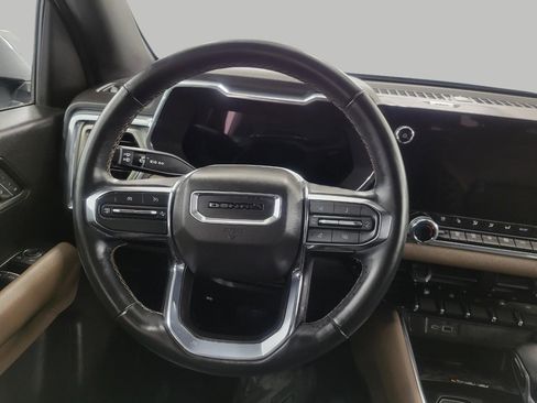 Used 2023 GMC Canyon Denali image 17