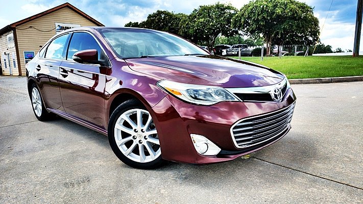Used 2013 Toyota Avalon Limited FWD image 2