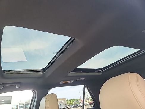 Used 2016 Ford Explorer Limited w/ Equipment Group 301A FWD image 8