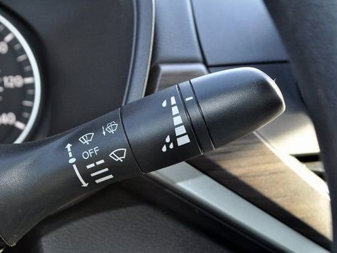 Used 2024 Nissan Altima 2.5 SV image 32