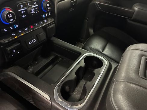 Used 2021 Chevrolet Silverado 1500 LTZ AWD/4WD image 24