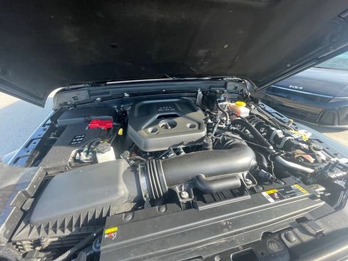 Used 2024 Jeep Wrangler Unlimited Sport AWD/4WD image 31