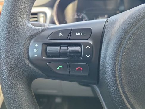 Used 2018 Kia Sorento FWD V6 image 23