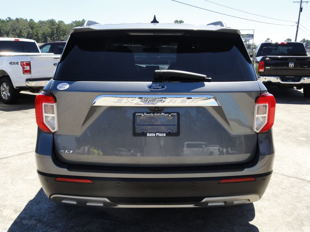 Used 2021 Ford Explorer XLT w/ Equipment Group 202A RWD image 4