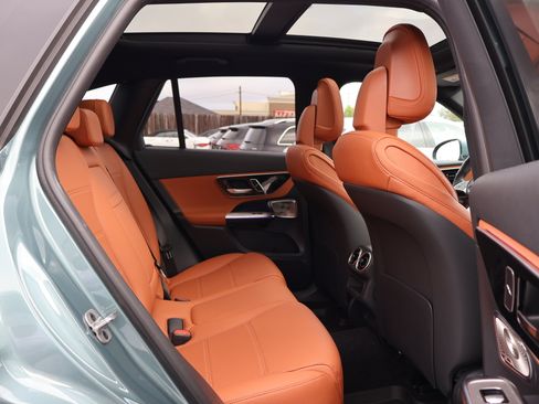 Used 2026 Mercedes-Benz GLC 300 4MATIC image 27