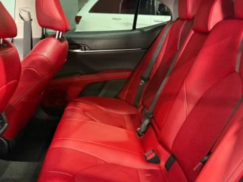 Used 2021 Toyota Camry XSE image 11