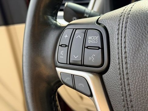 Used 2018 Toyota Highlander Limited image 9