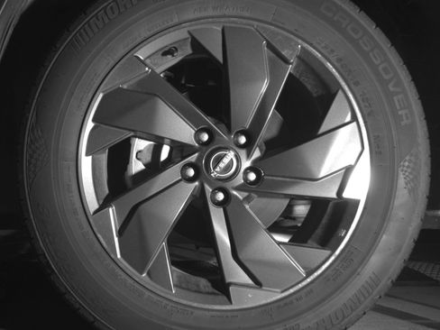 Used 2025 Nissan Rogue SV FWD image 12