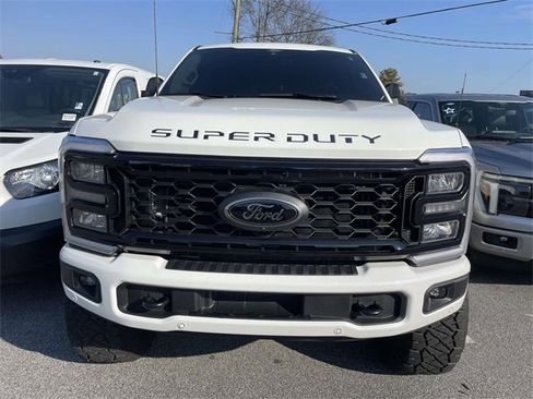 Used 2026 Ford F250 Lariat w/ Black Appearance Package image 10