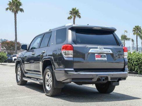 Used 2011 Toyota 4Runner SR5 w/ Convenience Pkg RWD image 9