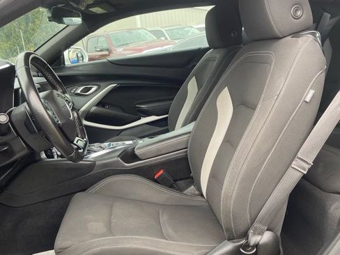 Used 2022 Chevrolet Camaro LT RWD image 11