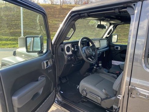 New 2026 Jeep Gladiator Sport image 14