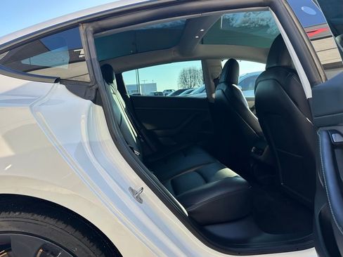 Used 2022 Tesla Model 3 Performance image 26