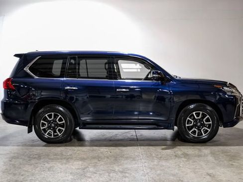 Used 2018 Lexus LX 570 4WD w/ Luxury Package image 10