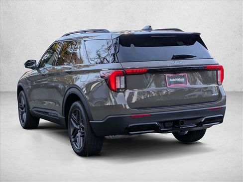 New 2026 Ford Explorer ST-Line w/ ST-Line Street Pack image 8
