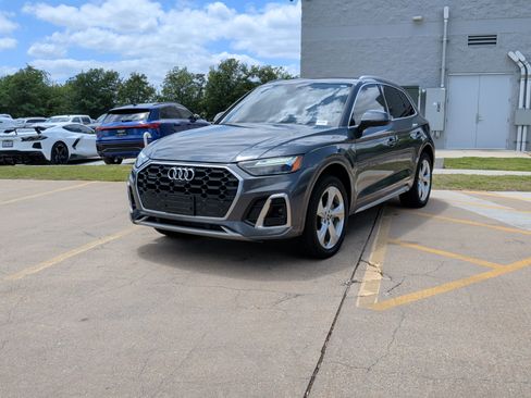 Certified 2023 Audi Q5 2.0T Premium Plus w/ Premium Plus Package AWD/4WD image 5